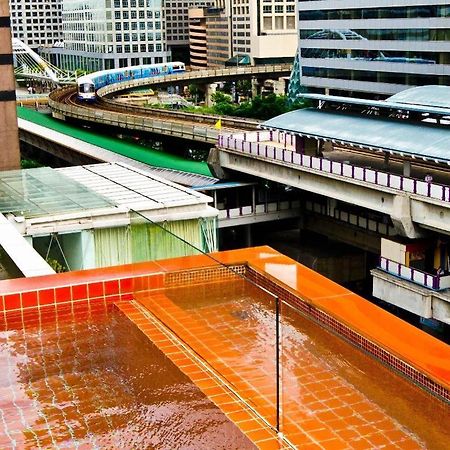 The Heritage Silom Hotel Bangkok Exterior foto