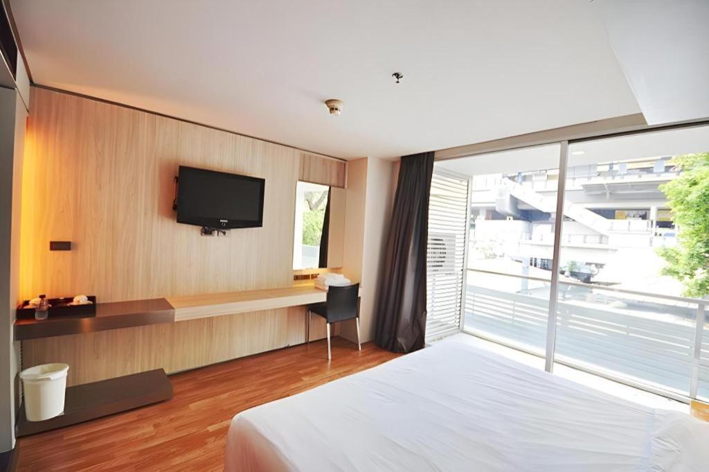 The Heritage Silom Hotel Bangkok Exterior foto